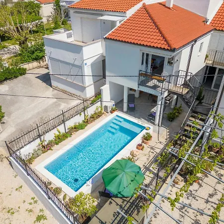 Jelic Zadarvillas Вилла *